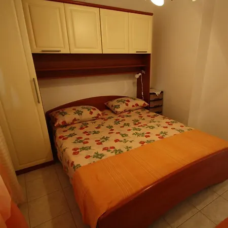 Viki.1 Appartement Prižba